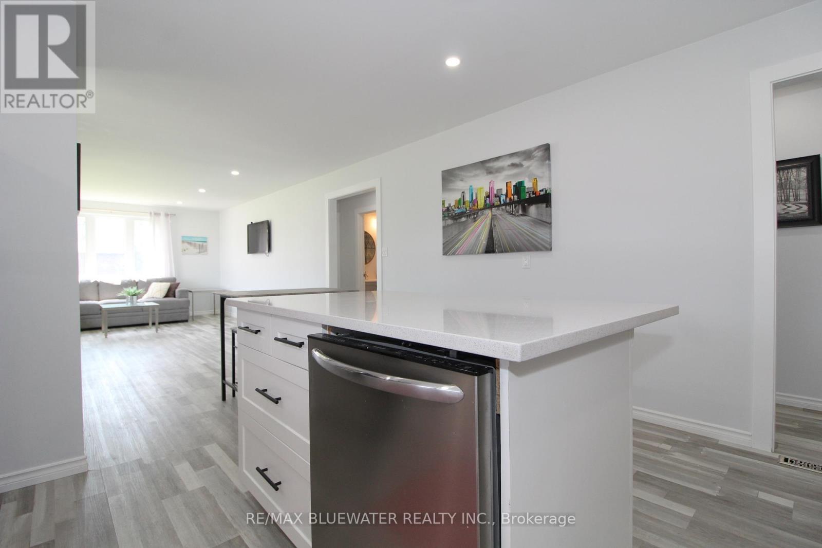 45 John Street N, Bluewater, Ontario  N0M 2T0 - Photo 18 - X12034938