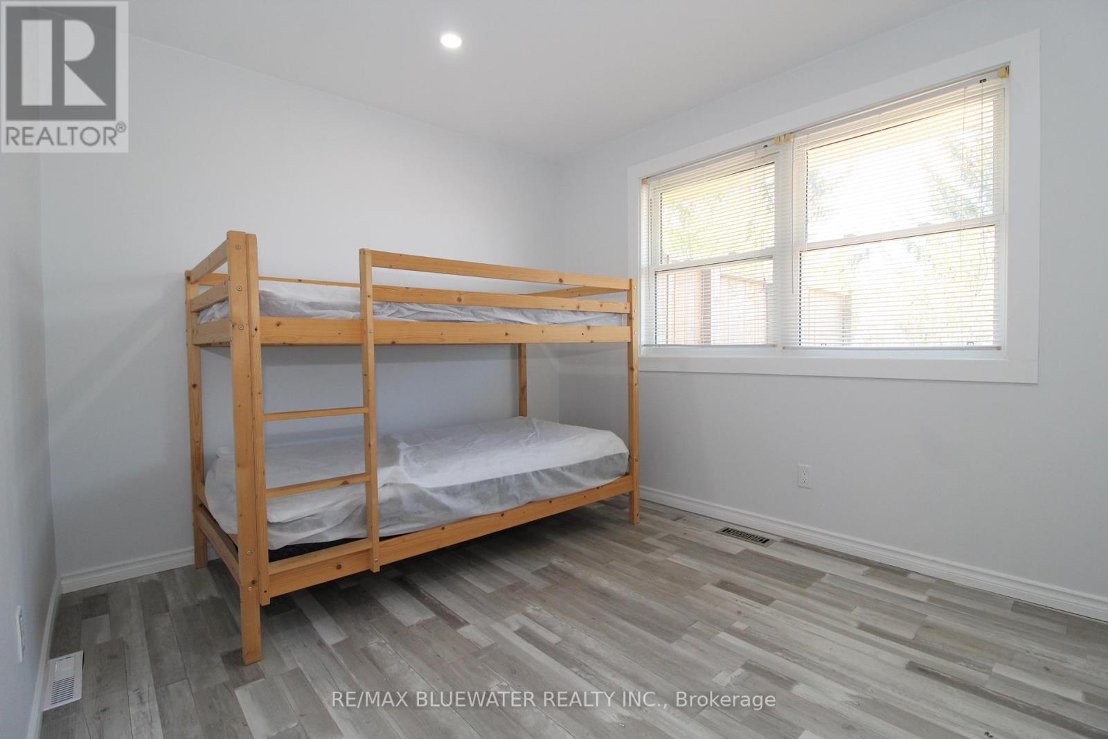 45 John Street N, Bluewater, Ontario  N0M 2T0 - Photo 23 - X12034938