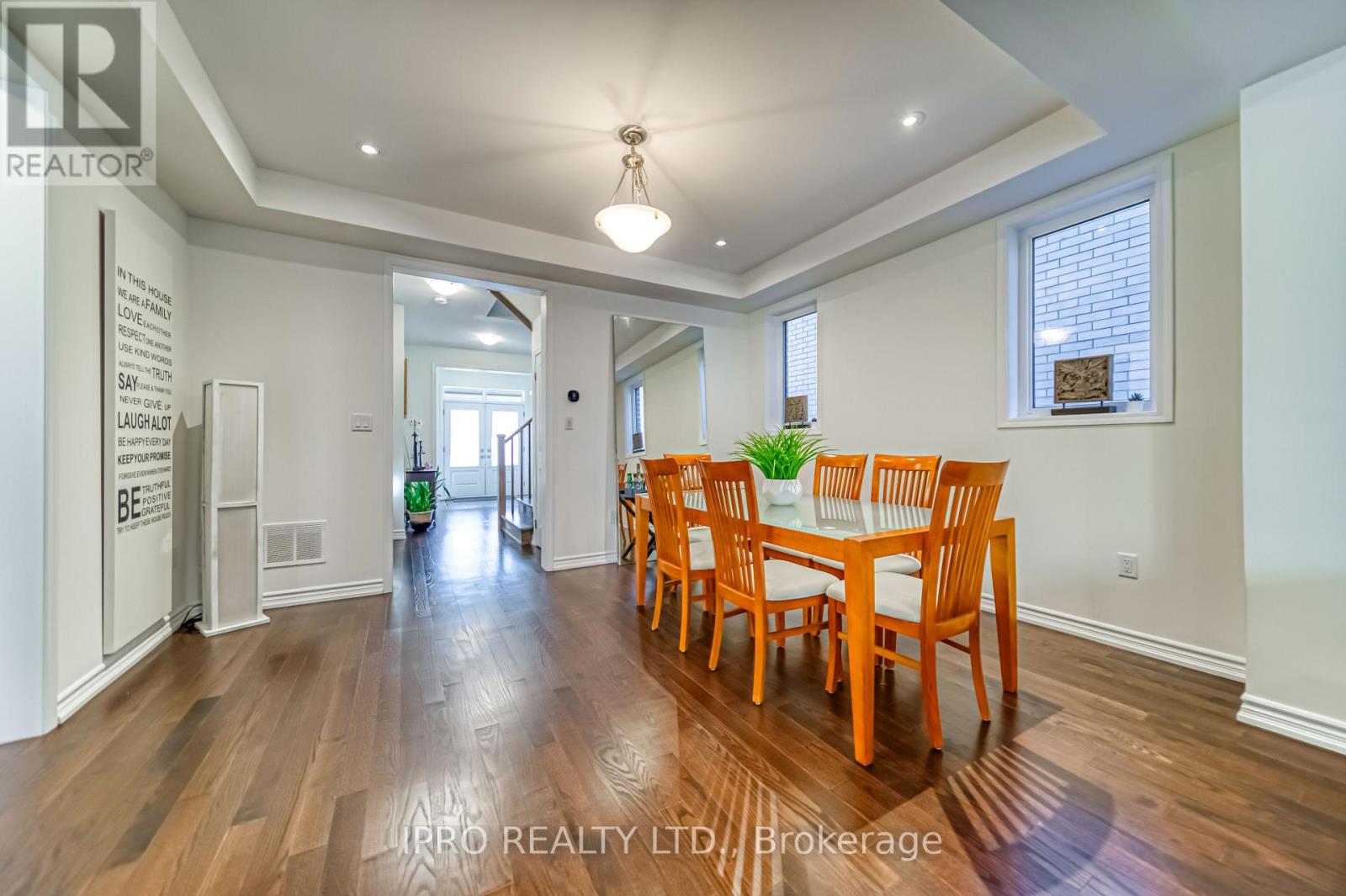 294 Valermo Drive, Toronto (Alderwood), Ontario  M8W 0B6 - Photo 10 - W12034818