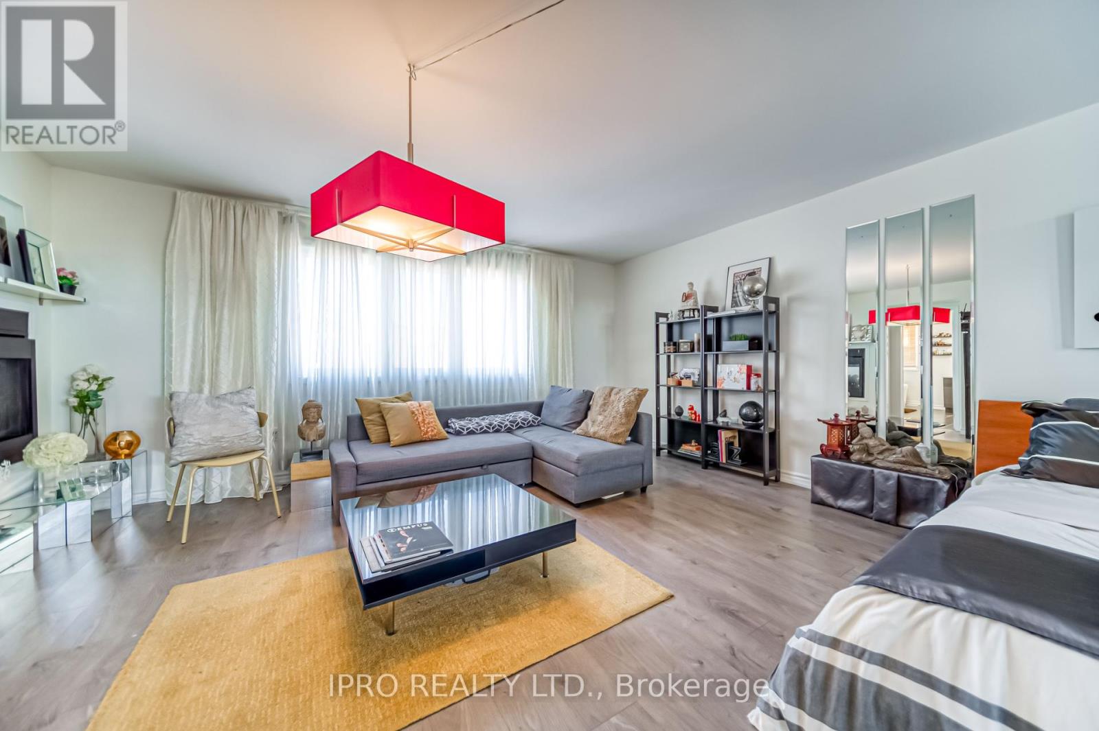 294 Valermo Drive, Toronto (Alderwood), Ontario  M8W 0B6 - Photo 13 - W12034818