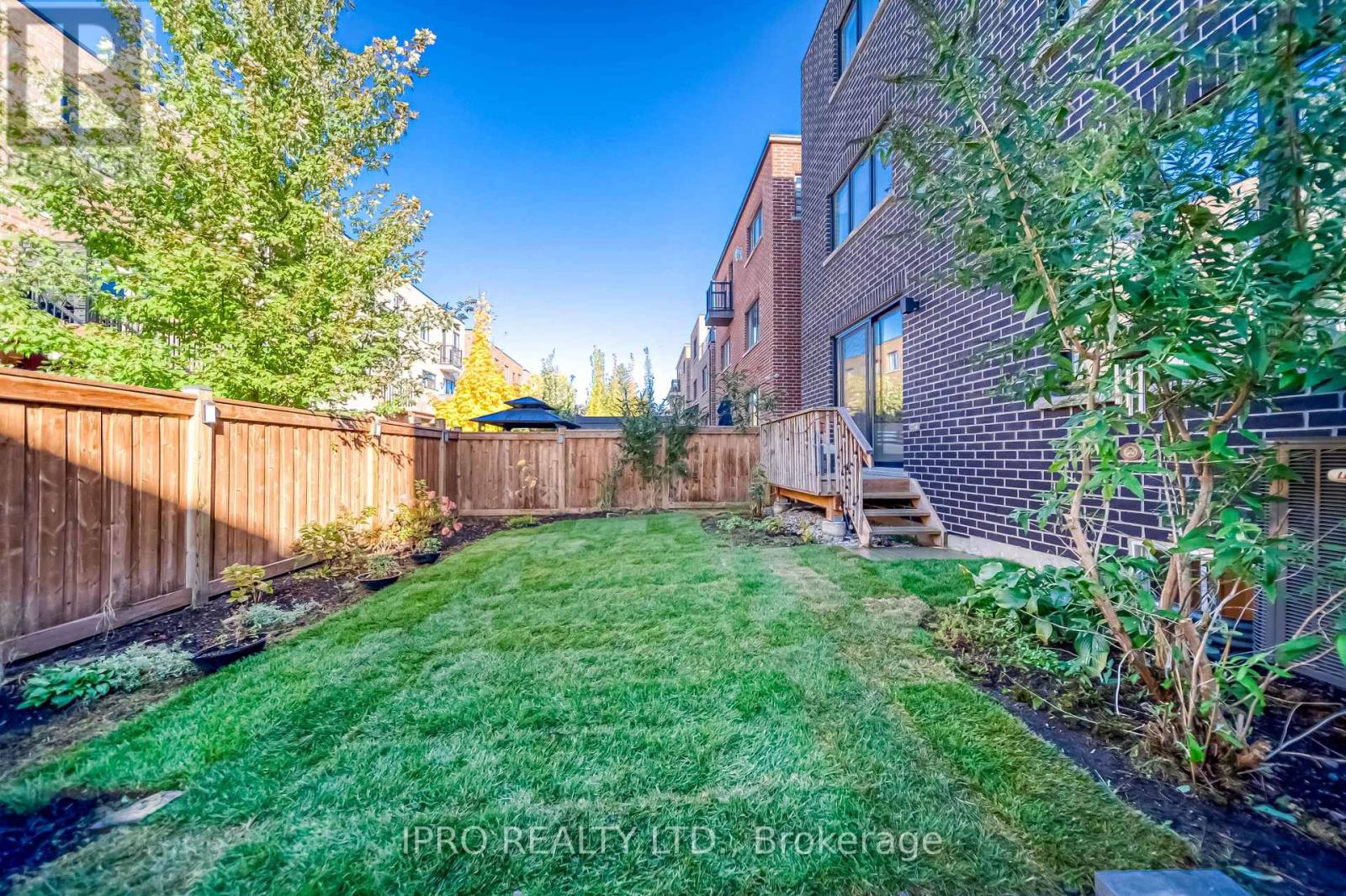 294 Valermo Drive, Toronto (Alderwood), Ontario  M8W 0B6 - Photo 35 - W12034818
