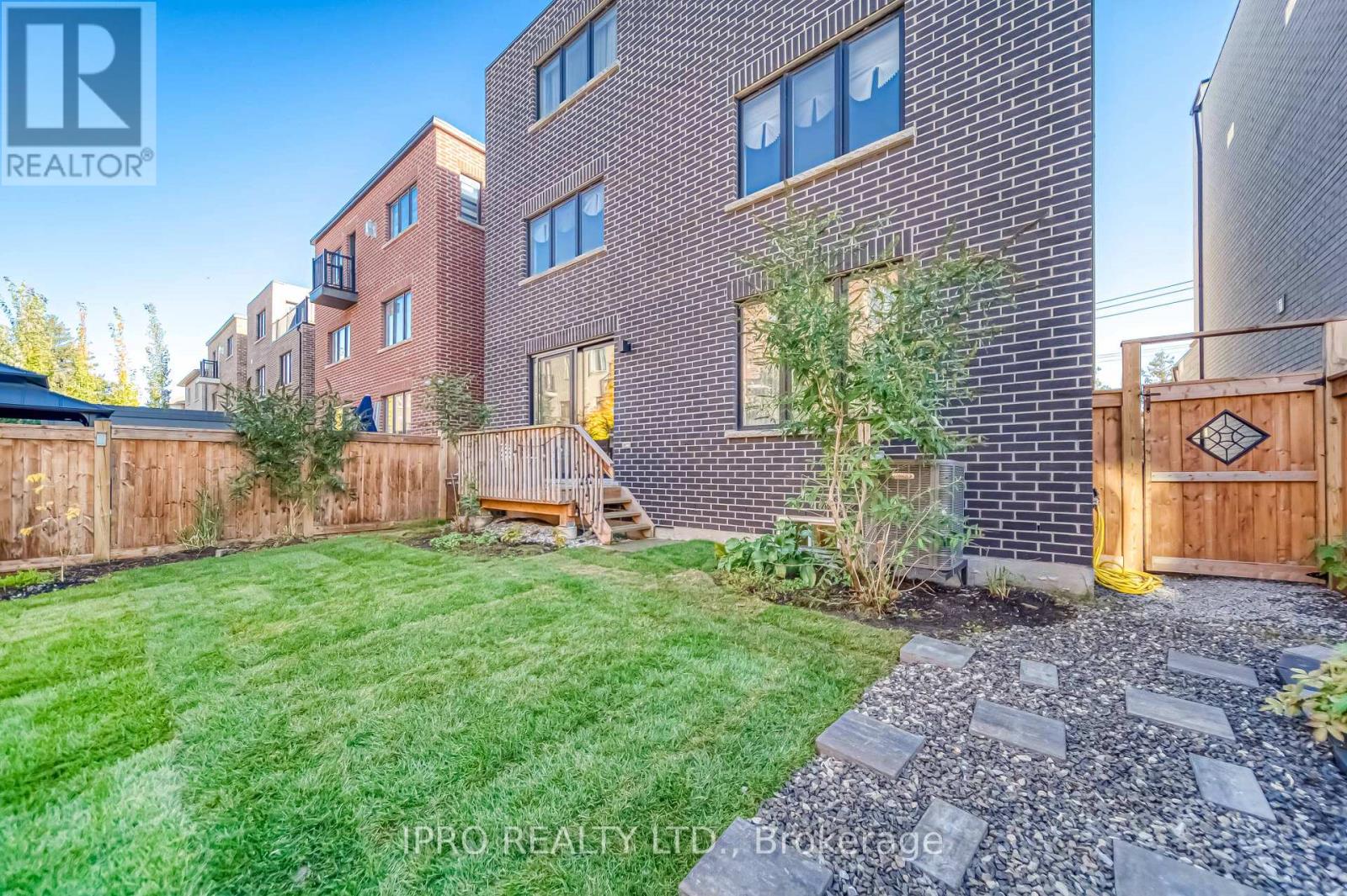 294 Valermo Drive, Toronto (Alderwood), Ontario  M8W 0B6 - Photo 36 - W12034818