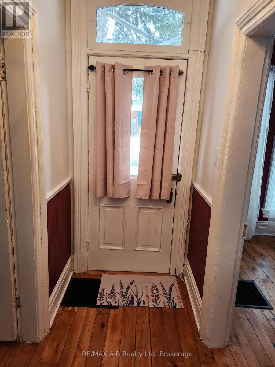 246 Wellington Street, Stratford, Ontario  N5A 2L6 - Photo 19 - X12034892