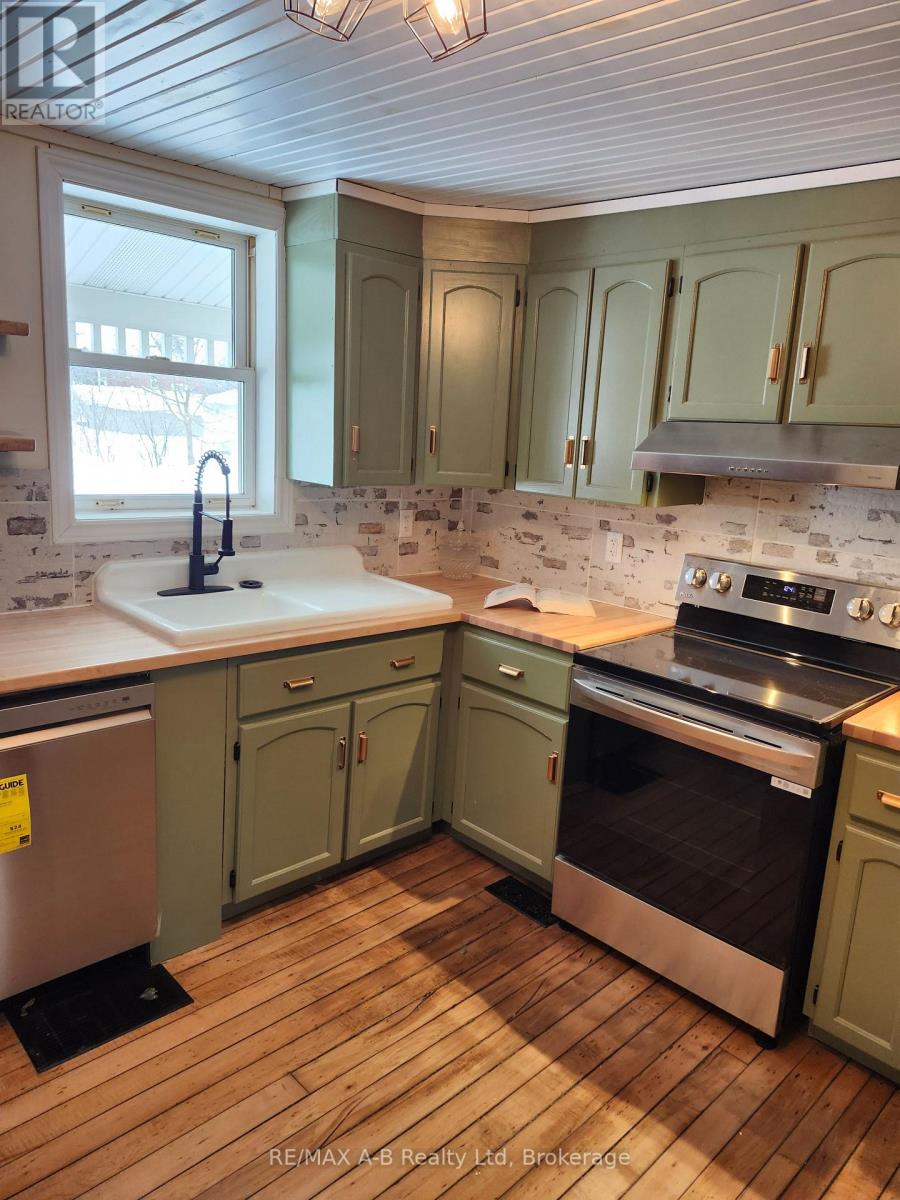 246 Wellington Street, Stratford, Ontario  N5A 2L6 - Photo 24 - X12034892