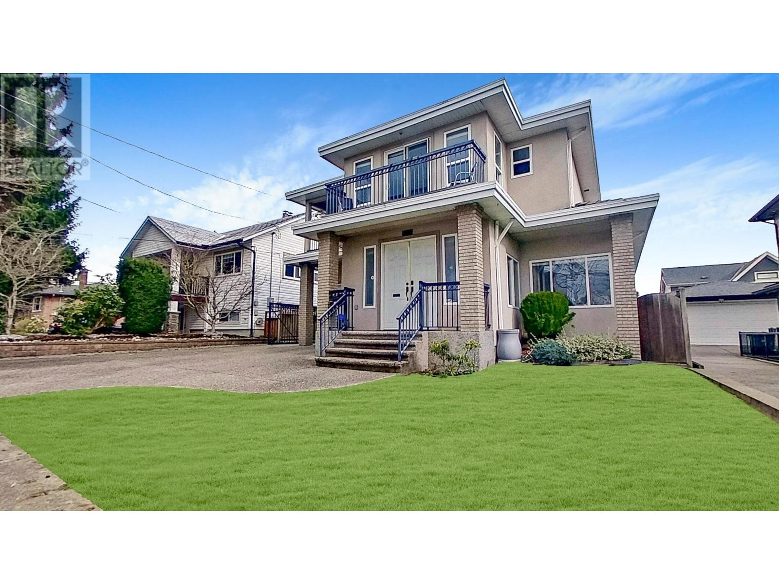 913 Fourteenth Street, New Westminster, British Columbia  V3M 4P8 - Photo 2 - R2980141