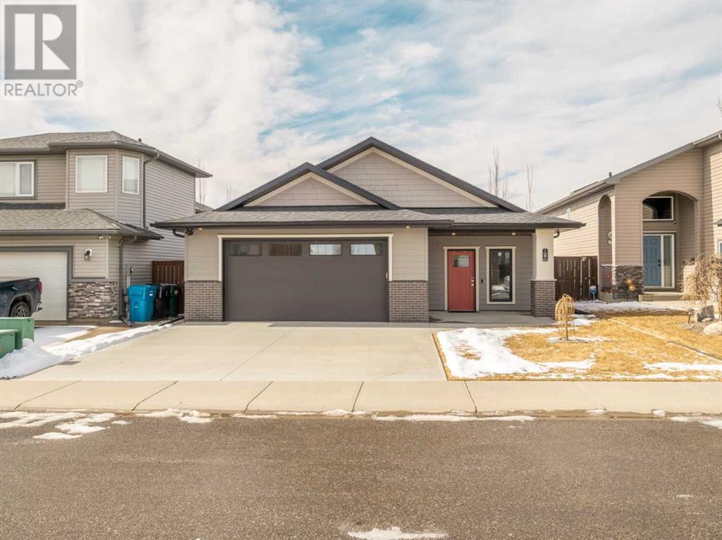 108 Gateway Mews  S, lethbridge, Alberta