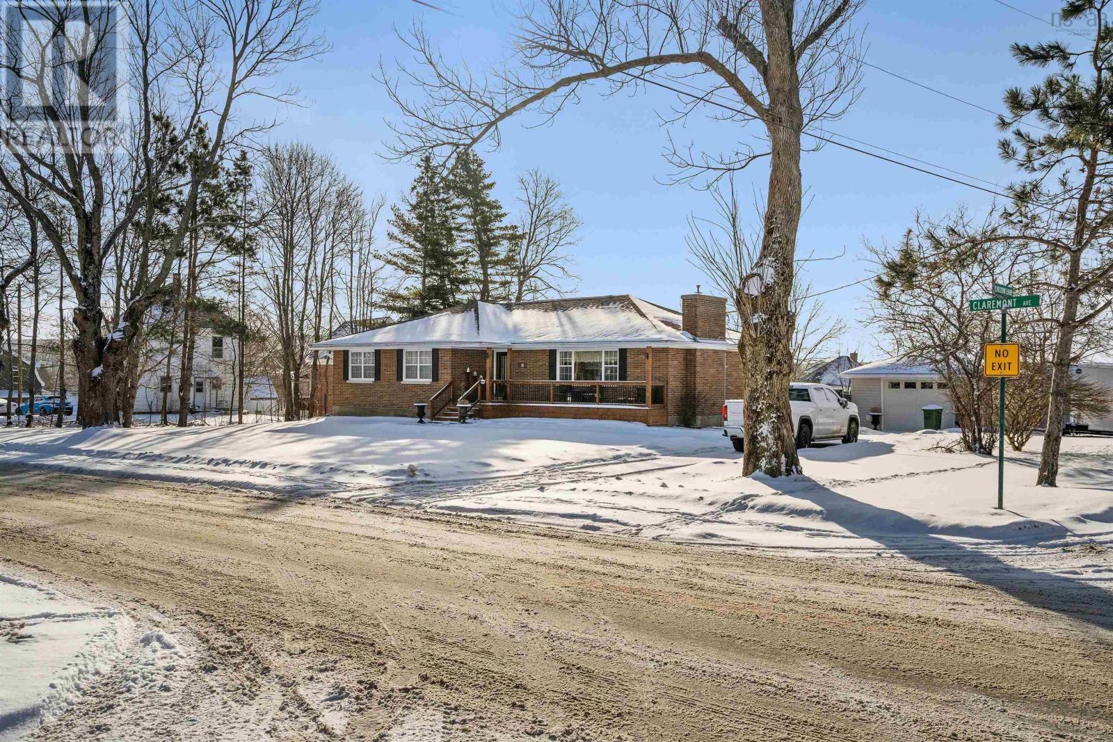 Property at 11 Claremont Avenue image 3