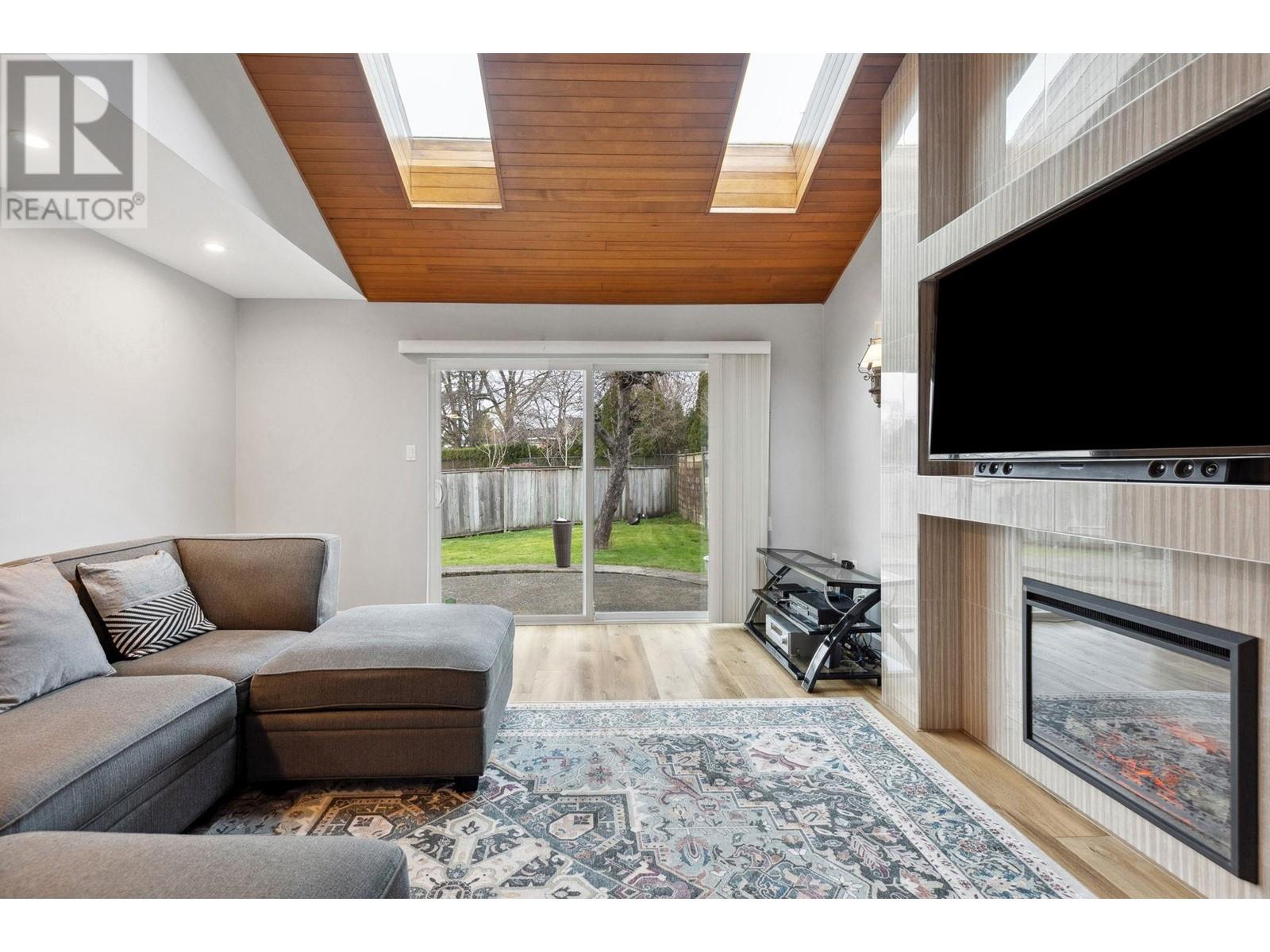 Property at 6171 NICOLLE PLACE image 3