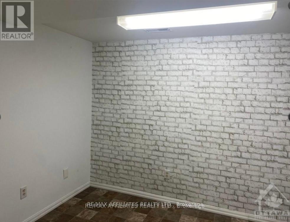 1399 Ellsworth Lane, Ottawa, Ontario  K4P 1N3 - Photo 12 - X12035045