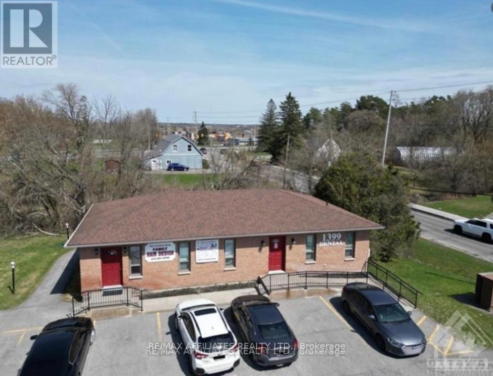 1399 Ellsworth Lane, Ottawa, Ontario  K4P 1N3 - Photo 2 - X12035045