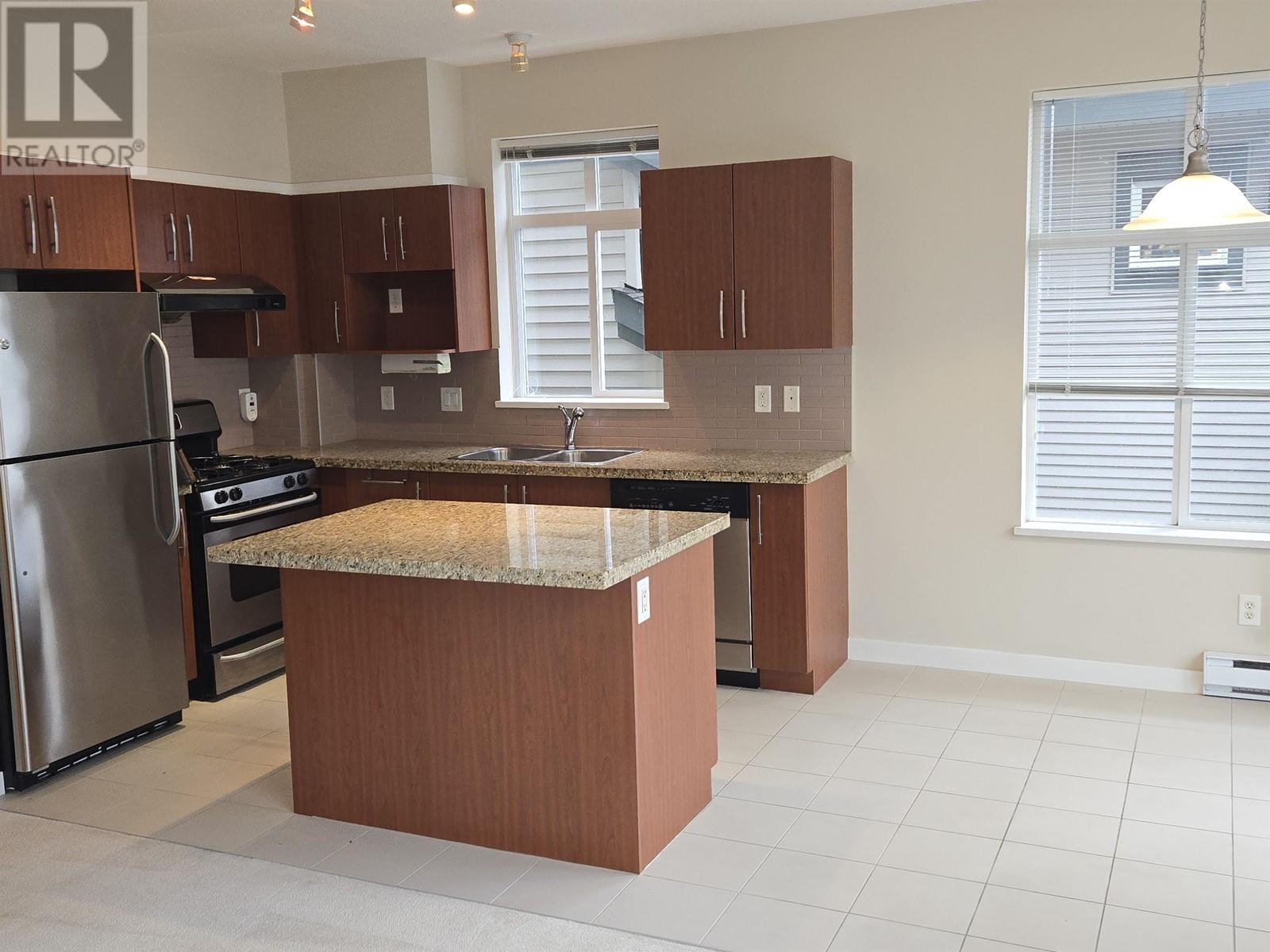 Listing Picture 5 of 27 : 21 9833 KEEFER AVENUE, Richmond / 烈治文 - 魯藝地產 Yvonne Lu Group - MLS Medallion Club Member