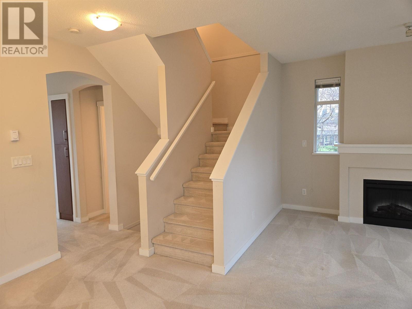 Listing Picture 10 of 27 : 21 9833 KEEFER AVENUE, Richmond / 烈治文 - 魯藝地產 Yvonne Lu Group - MLS Medallion Club Member