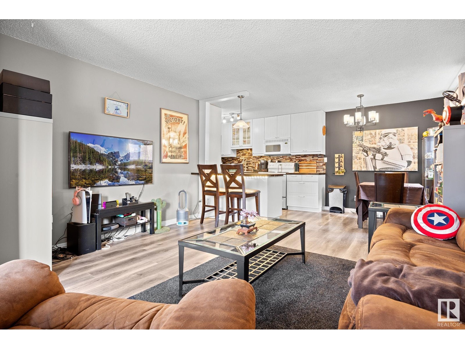 Property at 10434 76 AV NW image 1