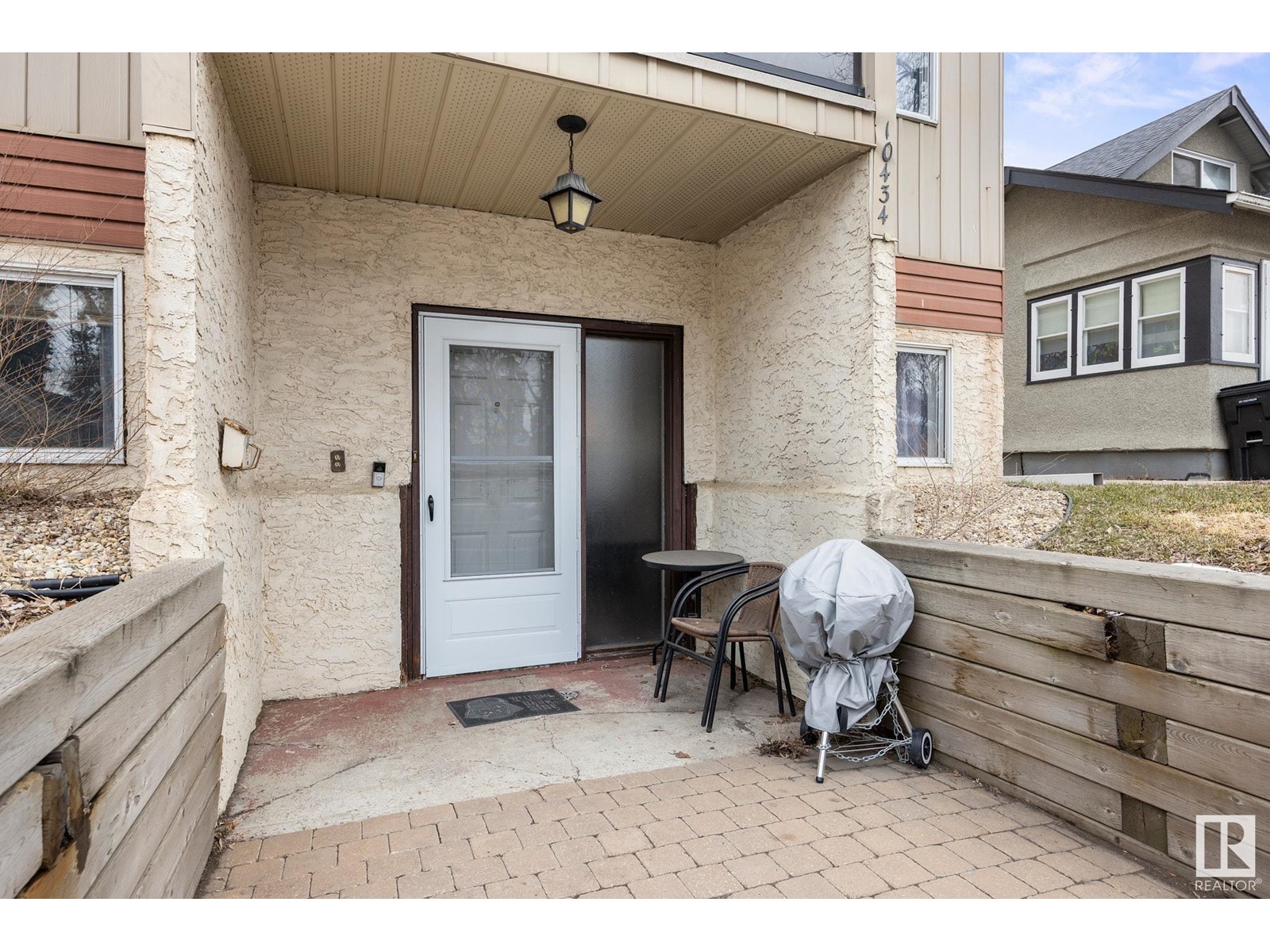Property at 10434 76 AV NW image 3