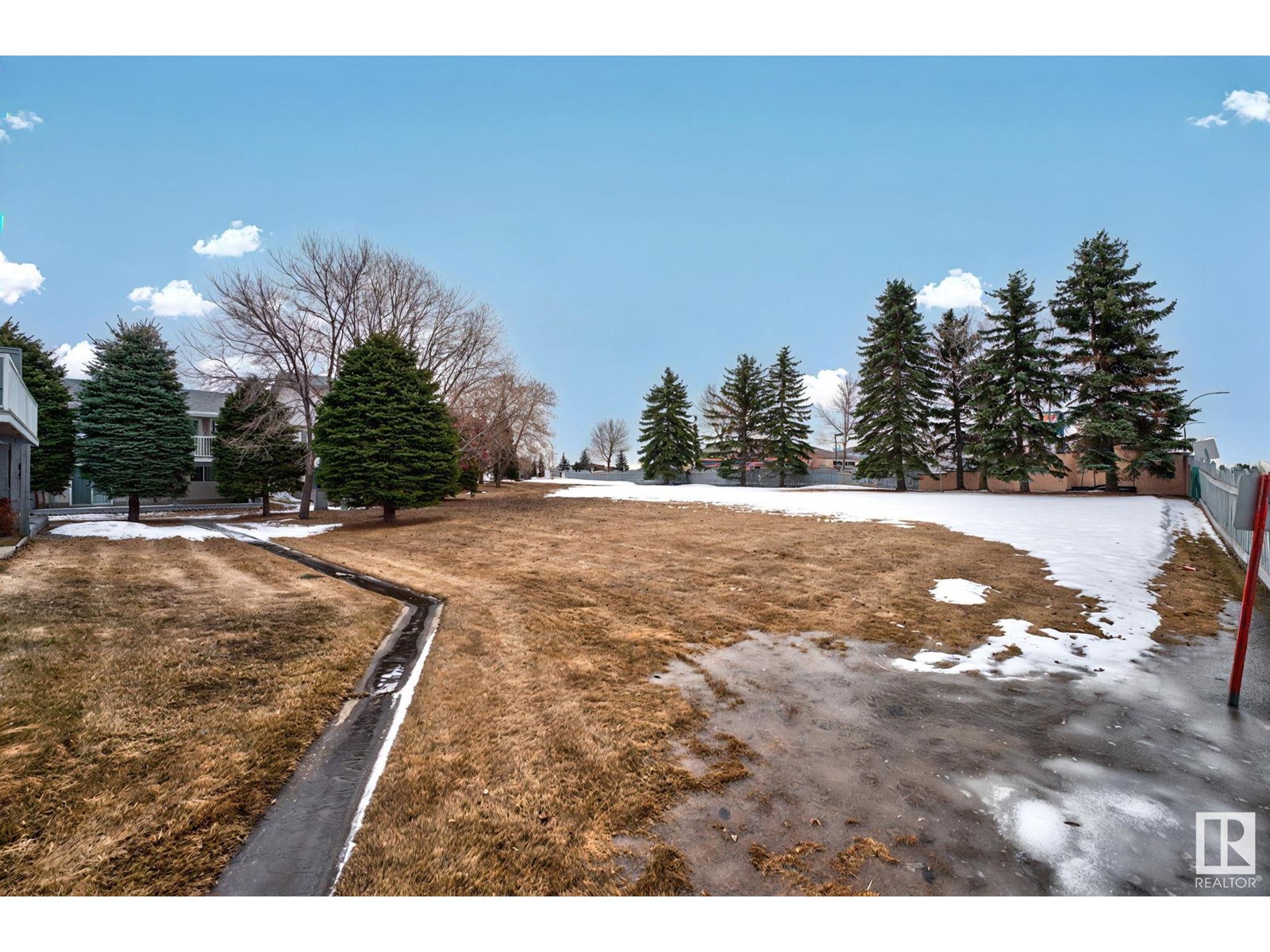 Property at 6586 158 AV NW image 2