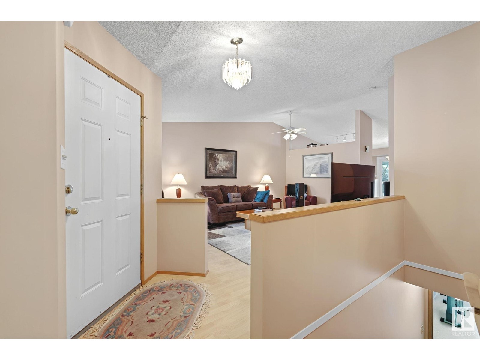 Property at 6586 158 AV NW image 5