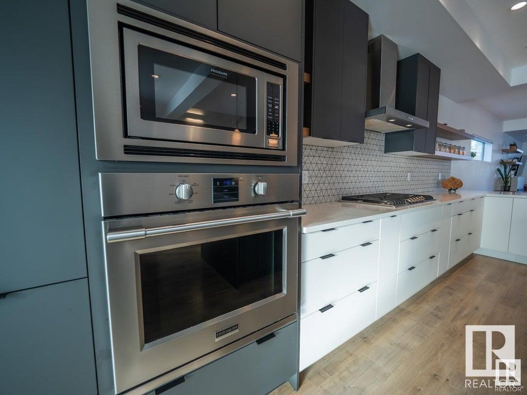 Property at 42 DILLWORTH CR image 4