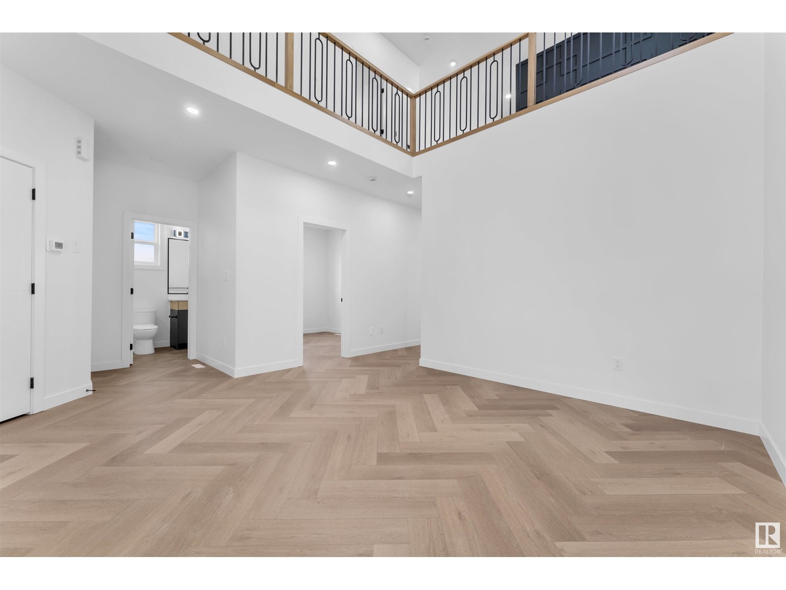Property at 127 Lilac CR image 5