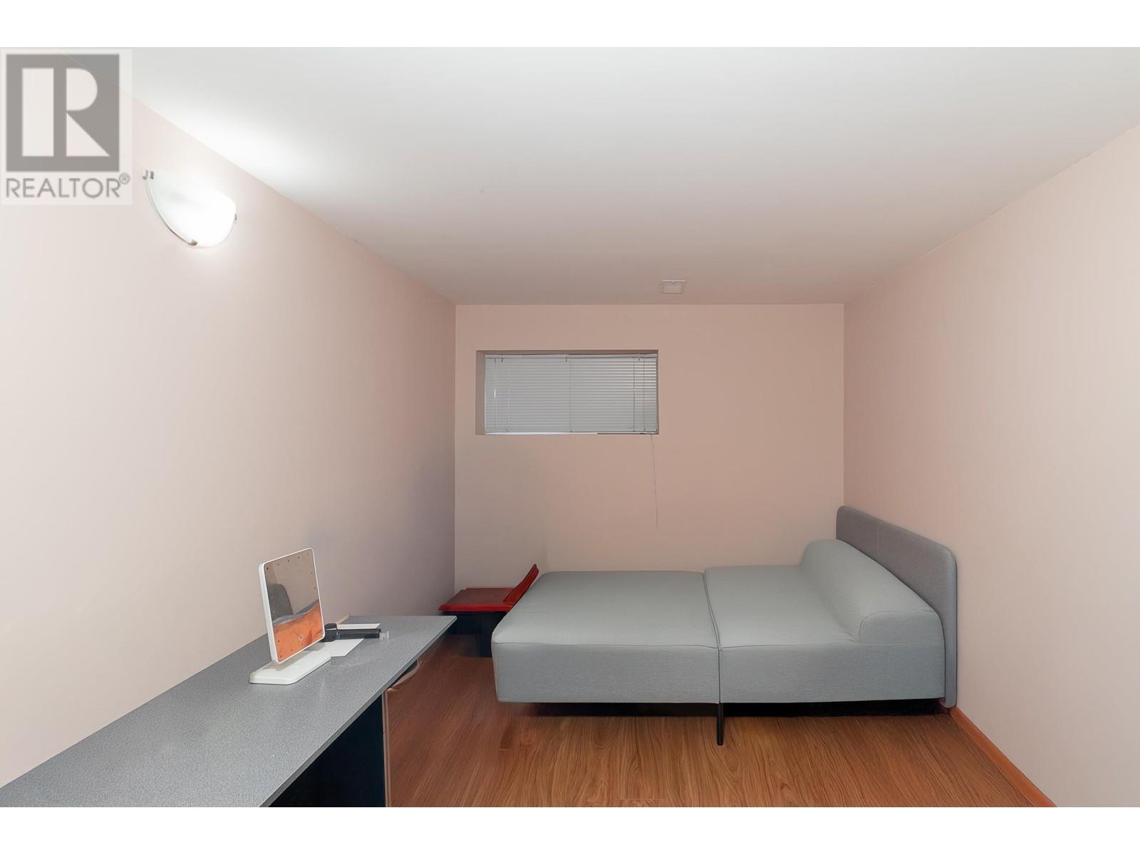 578 W 59th Avenue, Vancouver, British Columbia  V6P 1X5 - Photo 33 - R2975614
