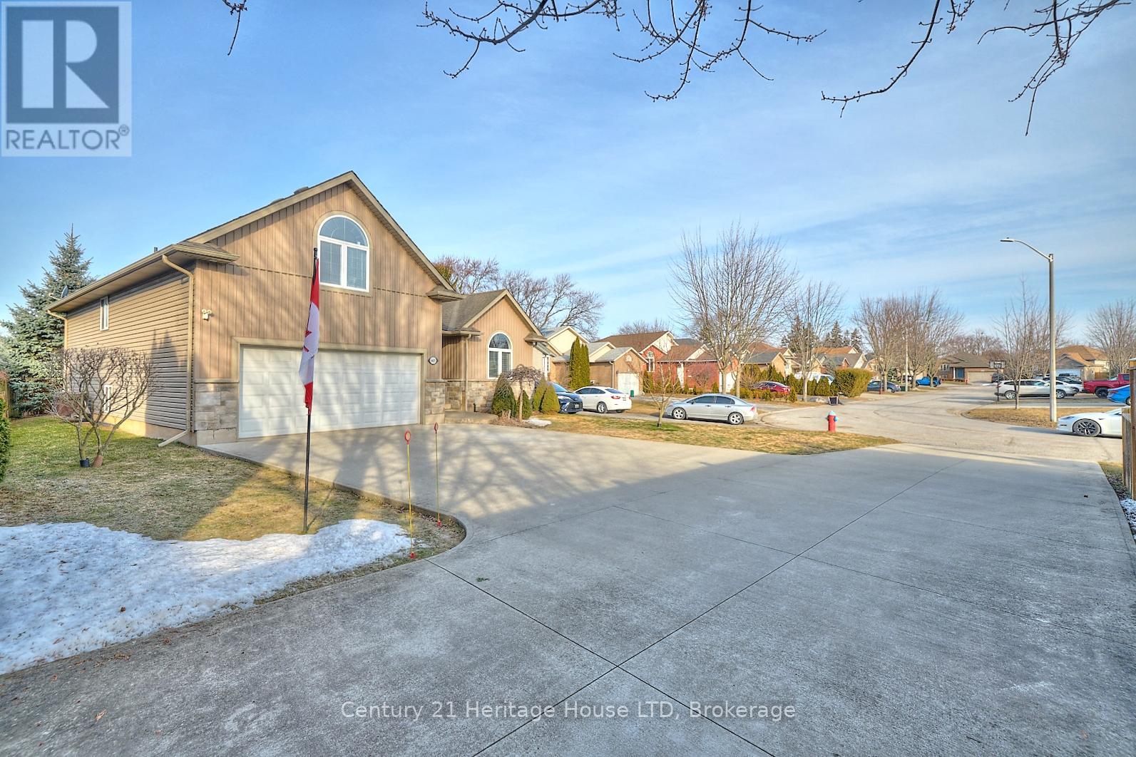 Property at 6405 GRAHAM STREET image 5