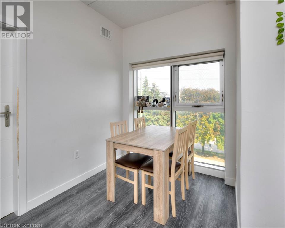 251 Hemlock Street Unit# 301, Waterloo, Ontario  N2L 3R4 - Photo 11 - 40709067