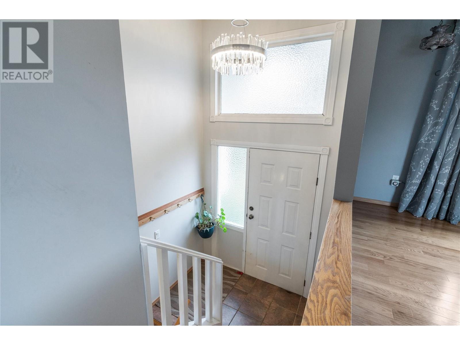 Property at 2981 30 Street NE image 4