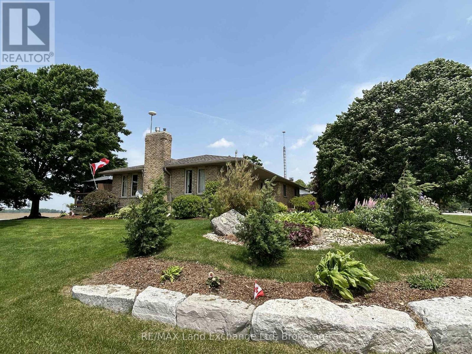 1 Crawford Street, North Huron, Ontario  N0G 2W0 - Photo 4 - X12035127