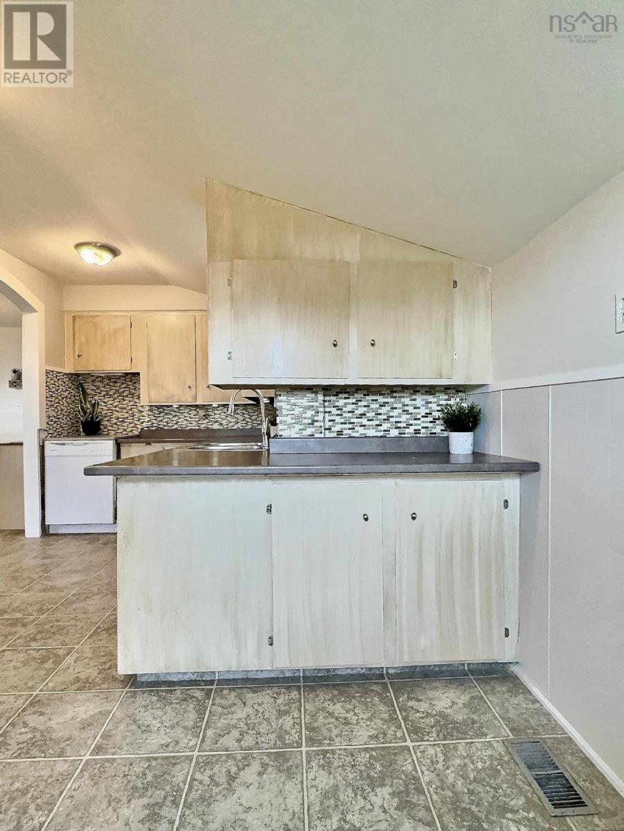 13048 Cabot Trail Road, Grand Étang, Nova Scotia  B0E 1L0 - Photo 15 - 202505548