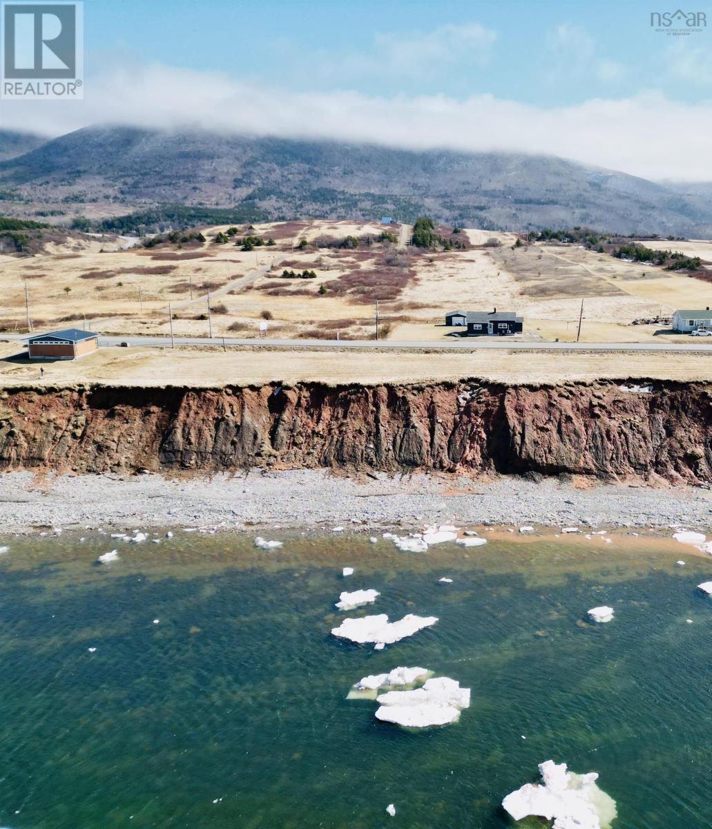 13048 Cabot Trail Road, Grand Étang, Nova Scotia  B0E 1L0 - Photo 3 - 202505548