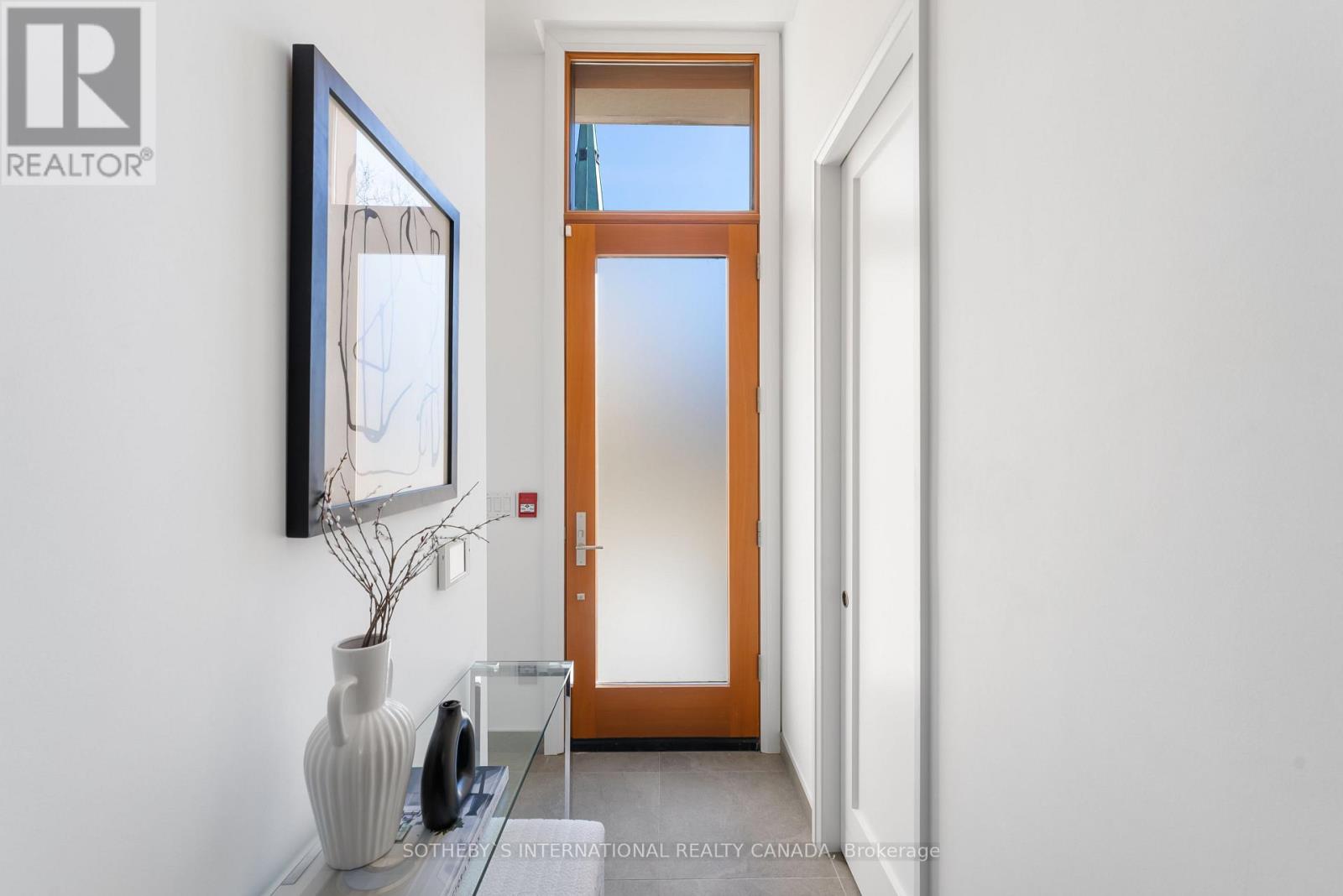 Th 5 - 63 St. Mary Street, Toronto, Ontario  M5S 0A4 - Photo 3 - C12035096