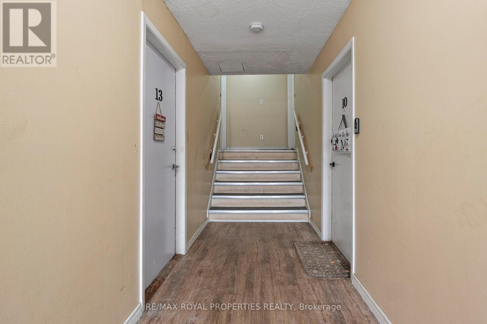 Property at 11 - 730 CEDAR STREET image 3