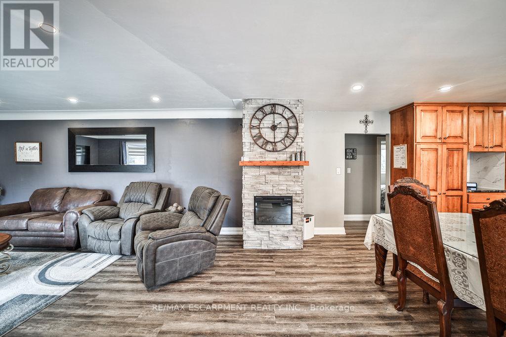 4182 William Street, Lincoln, Ontario  L3J 0K8 - Photo 7 - X12035167