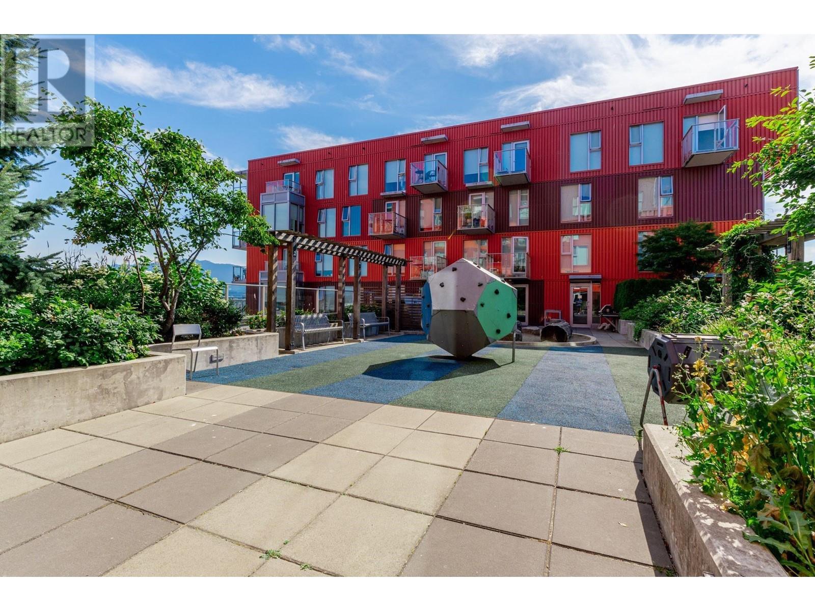 Listing Picture 15 of 22 : 908 933 E HASTINGS STREET, Vancouver / 溫哥華 - 魯藝地產 Yvonne Lu Group - MLS Medallion Club Member