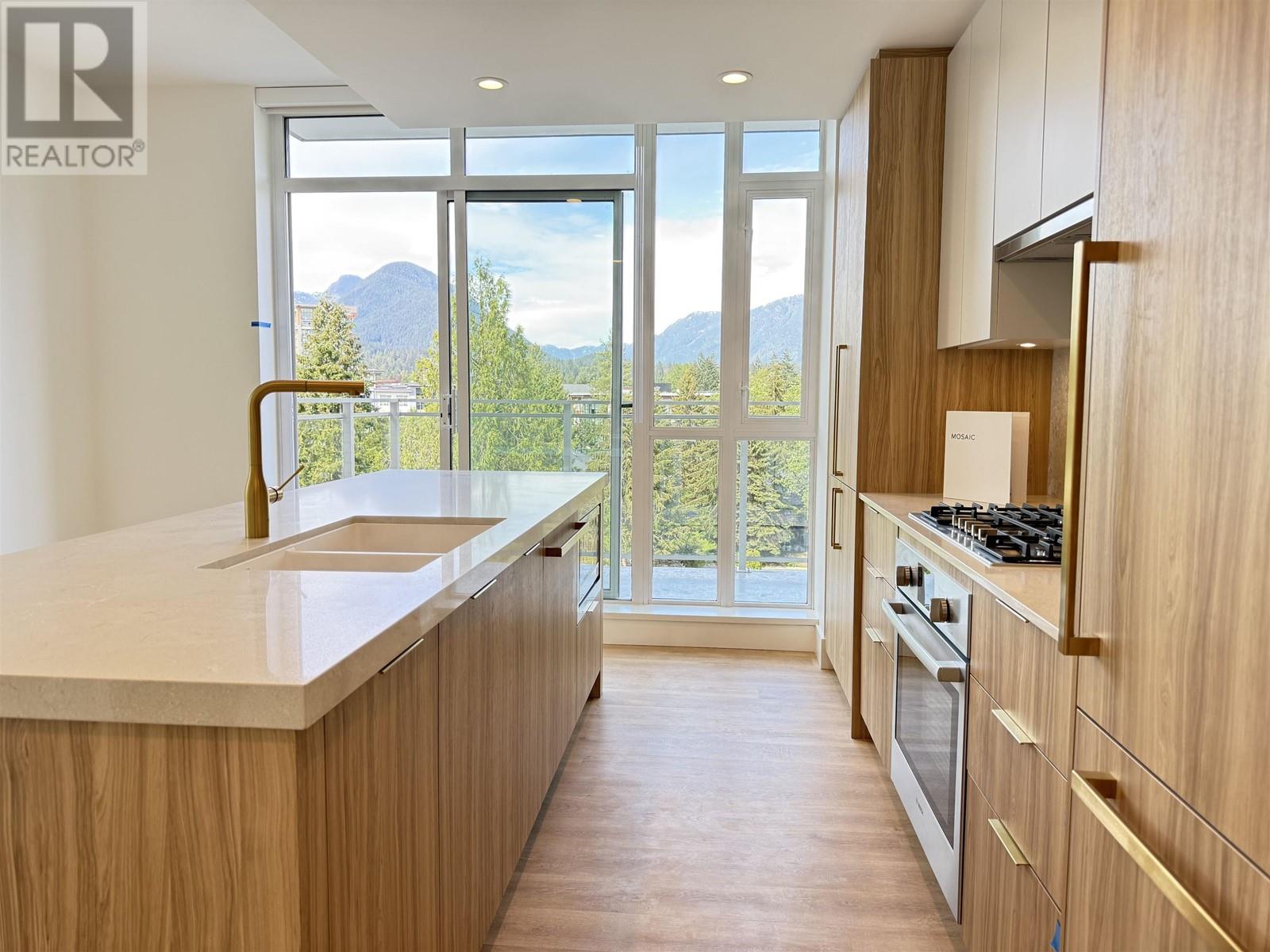 607 2385 Emery Court, North Vancouver, British Columbia  V7J 0E8 - Photo 6 - R2979849