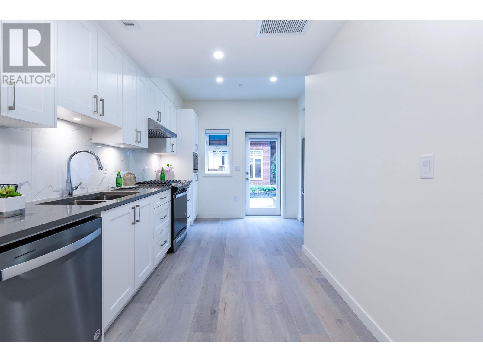 Property at 5 6929 BALMORAL STREET image 5