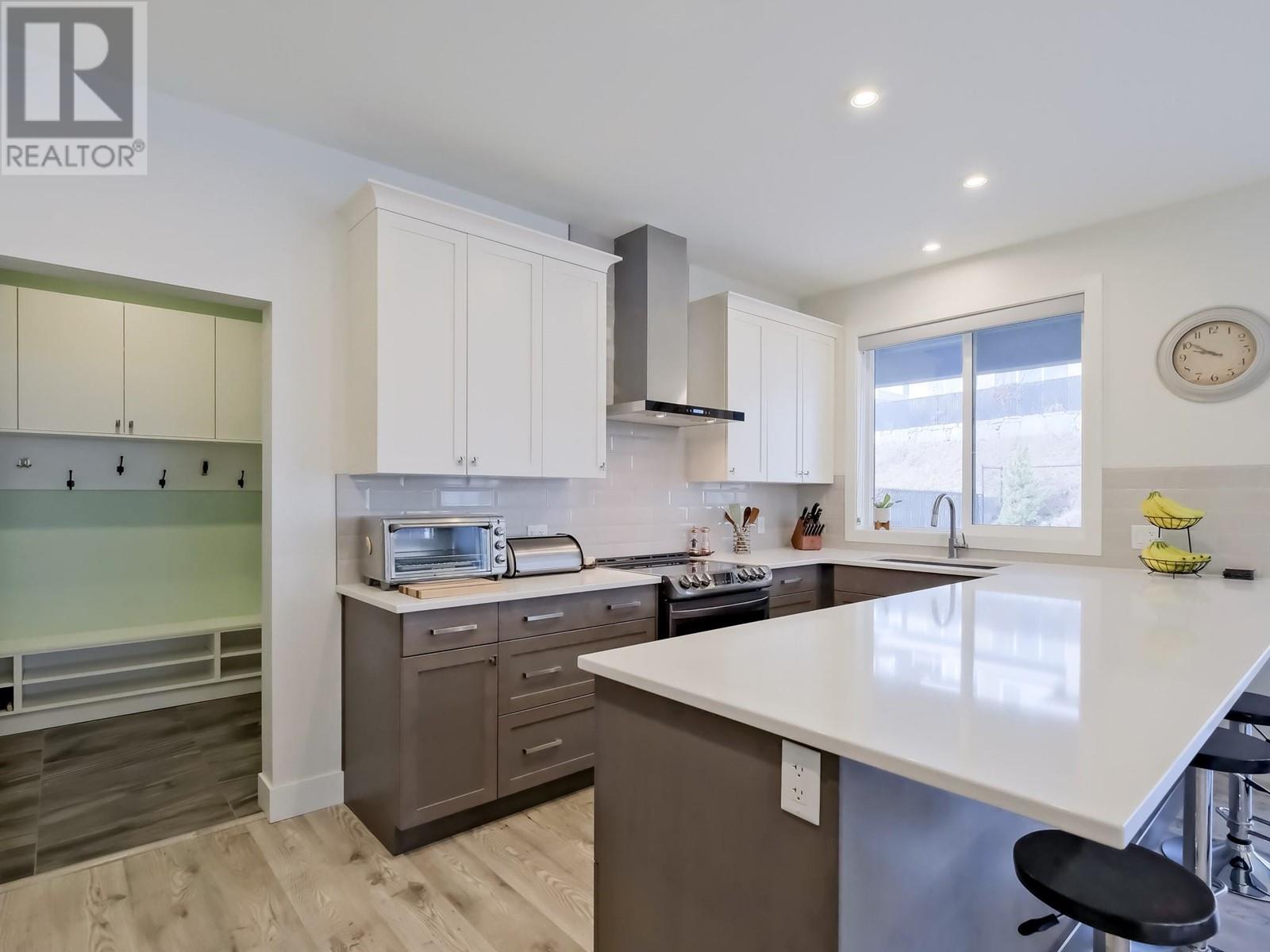 Property at 72 Forest Edge Drive image 1