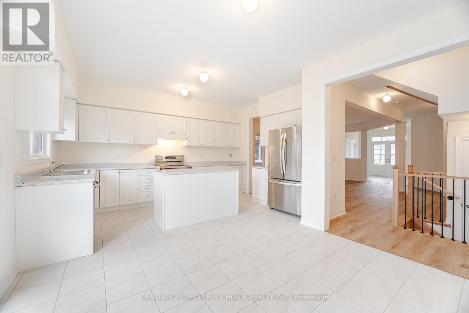 6 Grieve Avenue, Georgina, Ontario  L0E 1R0 - Photo 10 - N12035119