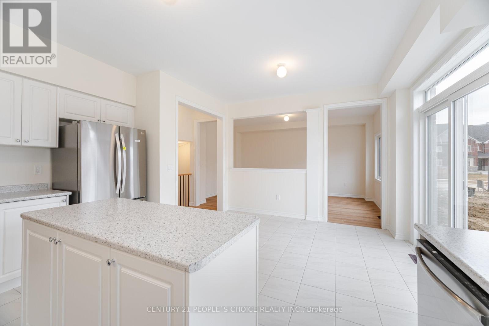 6 Grieve Avenue, Georgina, Ontario  L0E 1R0 - Photo 12 - N12035119