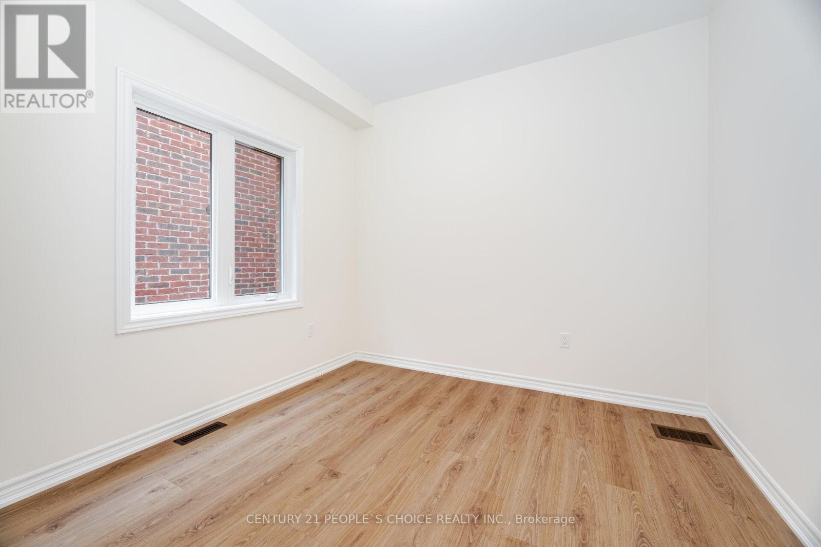 6 Grieve Avenue, Georgina, Ontario  L0E 1R0 - Photo 15 - N12035119