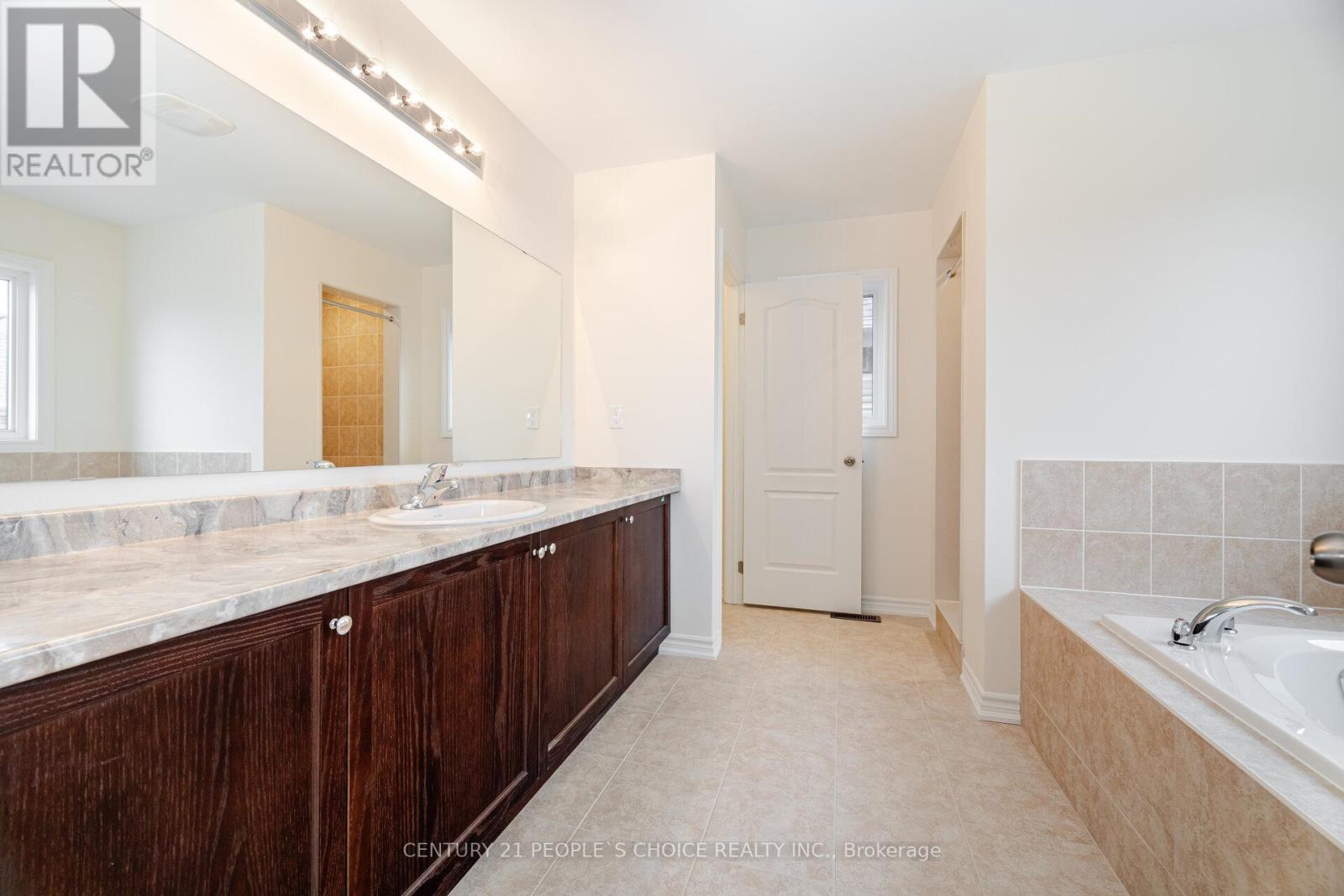 6 Grieve Avenue, Georgina, Ontario  L0E 1R0 - Photo 22 - N12035119