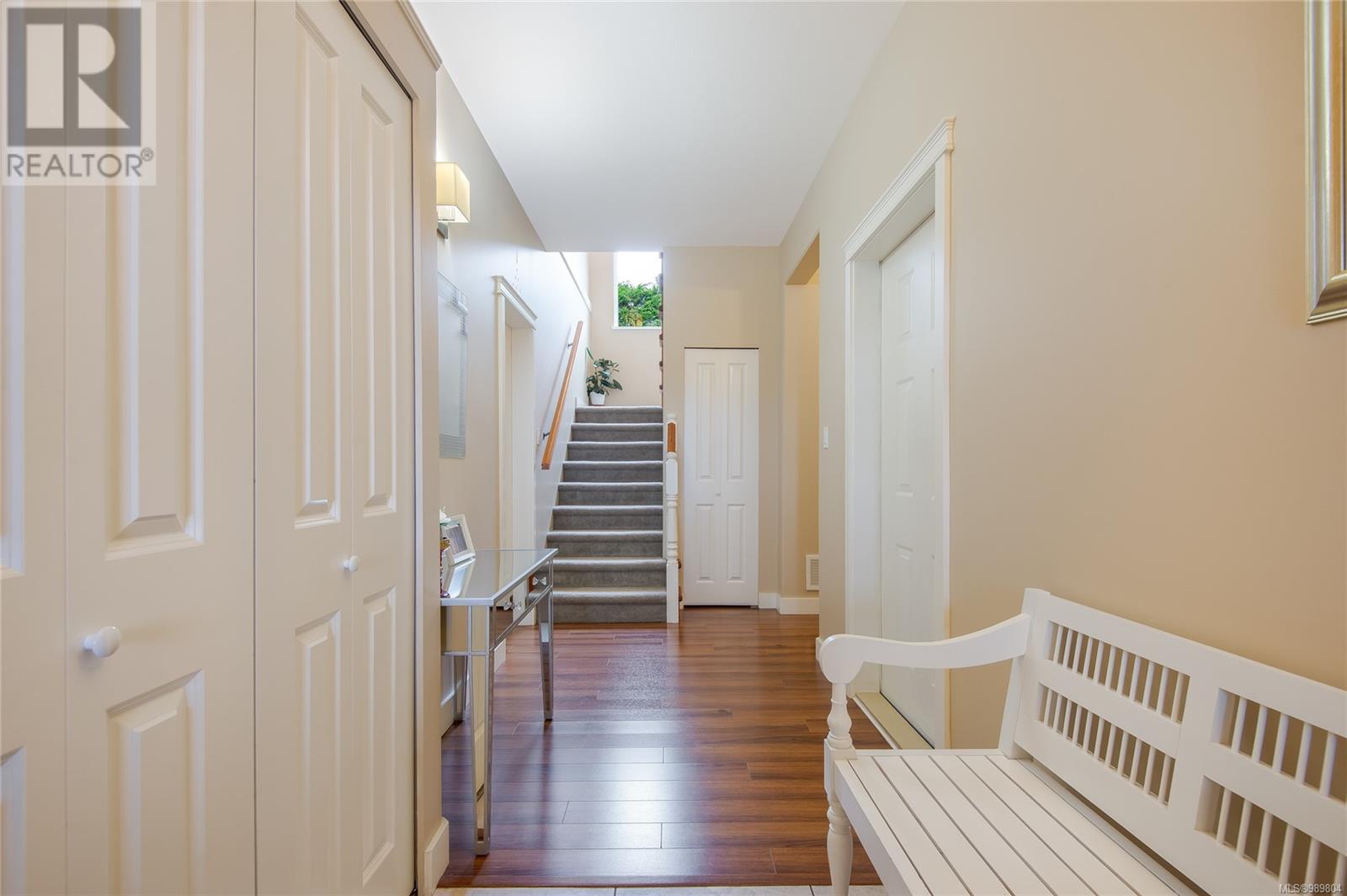 Property at 635 Mariner Dr image 1