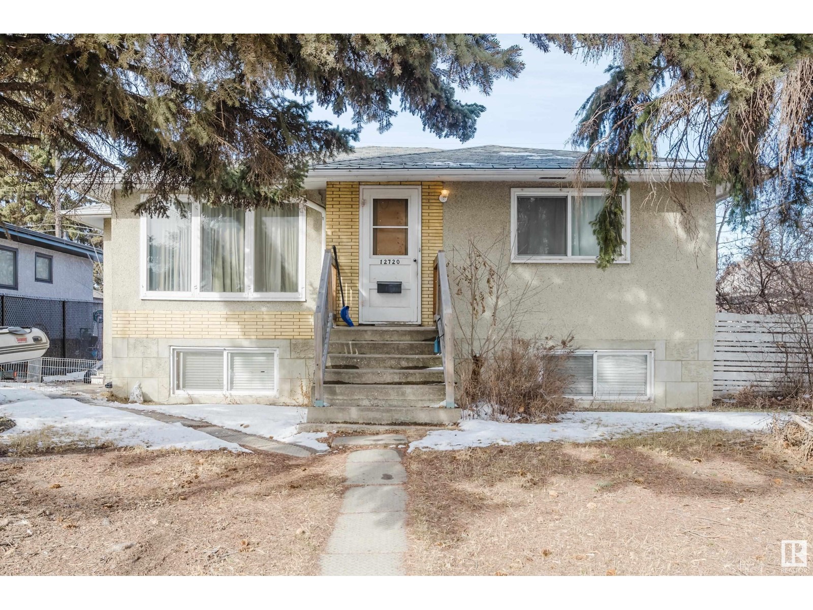 Property at 12720 135 AV NW image 2