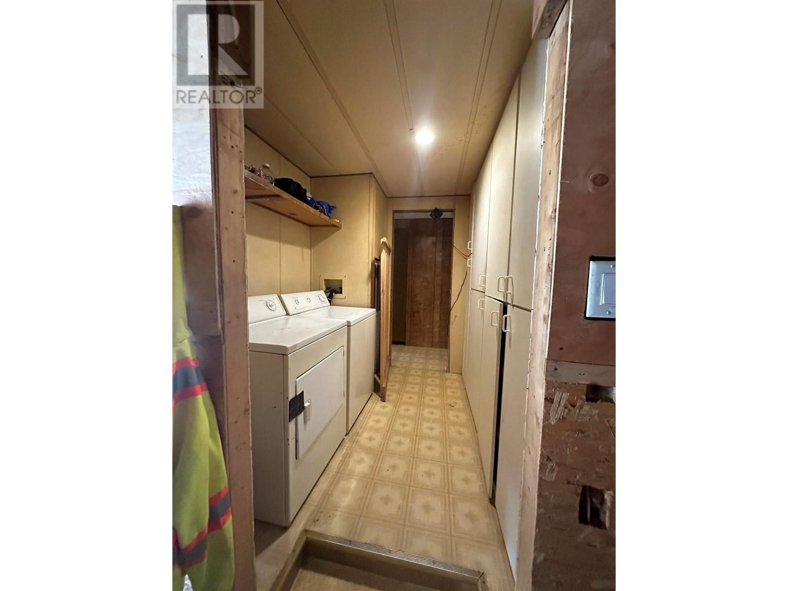 1978 Airport Road, Salmo, British Columbia  V0G 1Z0 - Photo 24 - 10339969