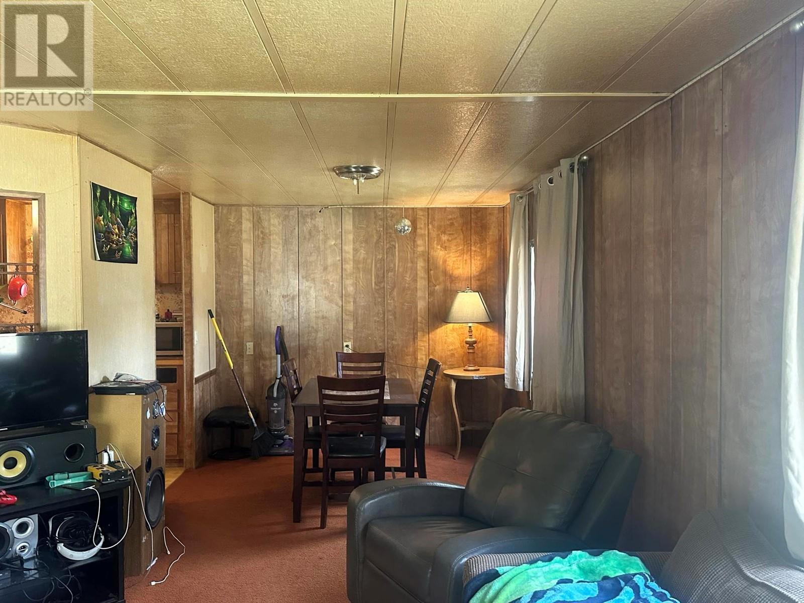 1978 Airport Road, Salmo, British Columbia  V0G 1Z0 - Photo 12 - 10339969