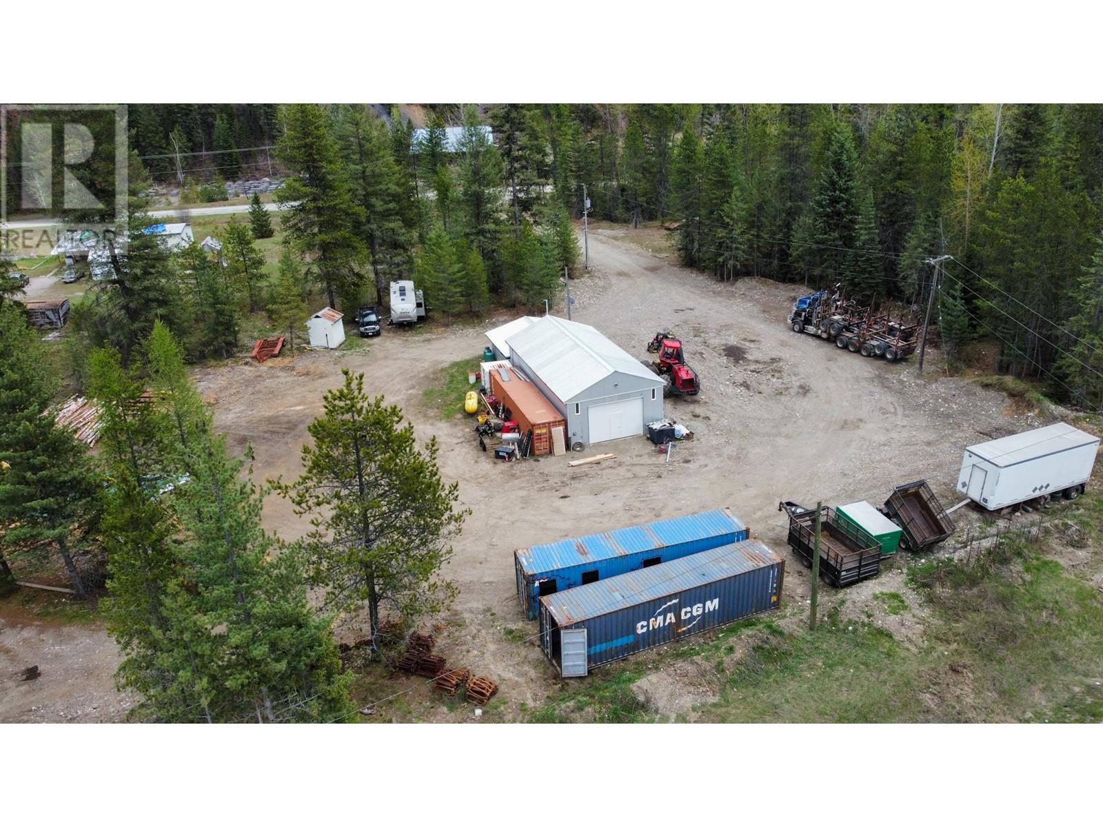 1978 Airport Road, Salmo, British Columbia  V0G 1Z0 - Photo 3 - 10339969