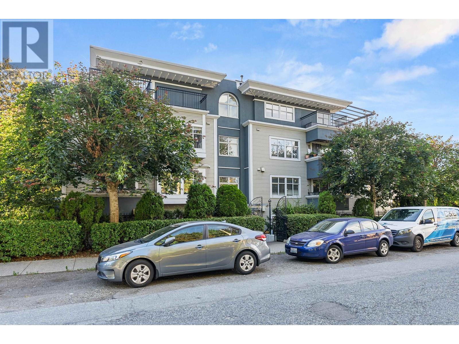 401 29 Templeton Drive, Vancouver, British Columbia  V5L 4M9 - Photo 2 - R2979195