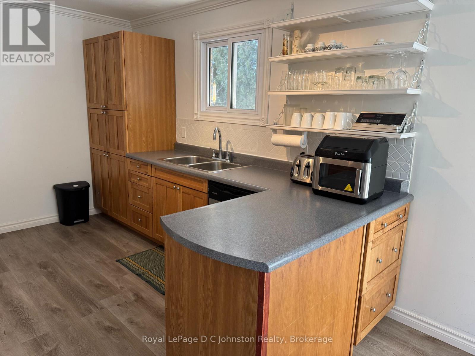 Property at 341 PALMERSTON STREET image 5