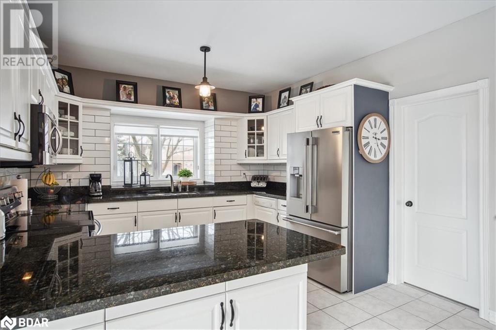758 Exceller Circle, Newmarket, Ontario  L3X 1P5 - Photo 6 - 40701175