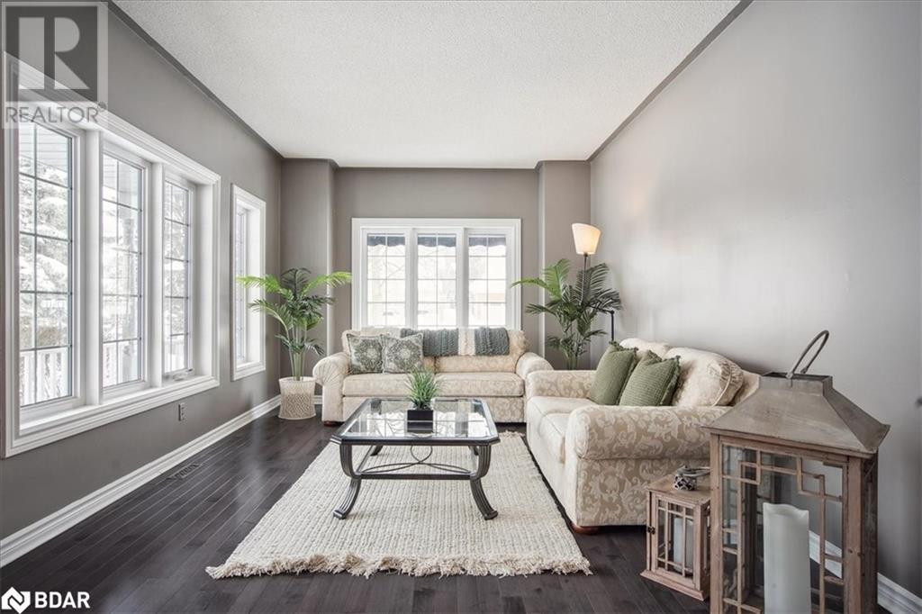 758 Exceller Circle, Newmarket, Ontario  L3X 1P5 - Photo 5 - 40701175