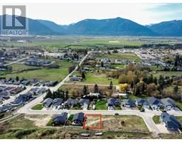1126 12TH Avenue N, creston, British Columbia
